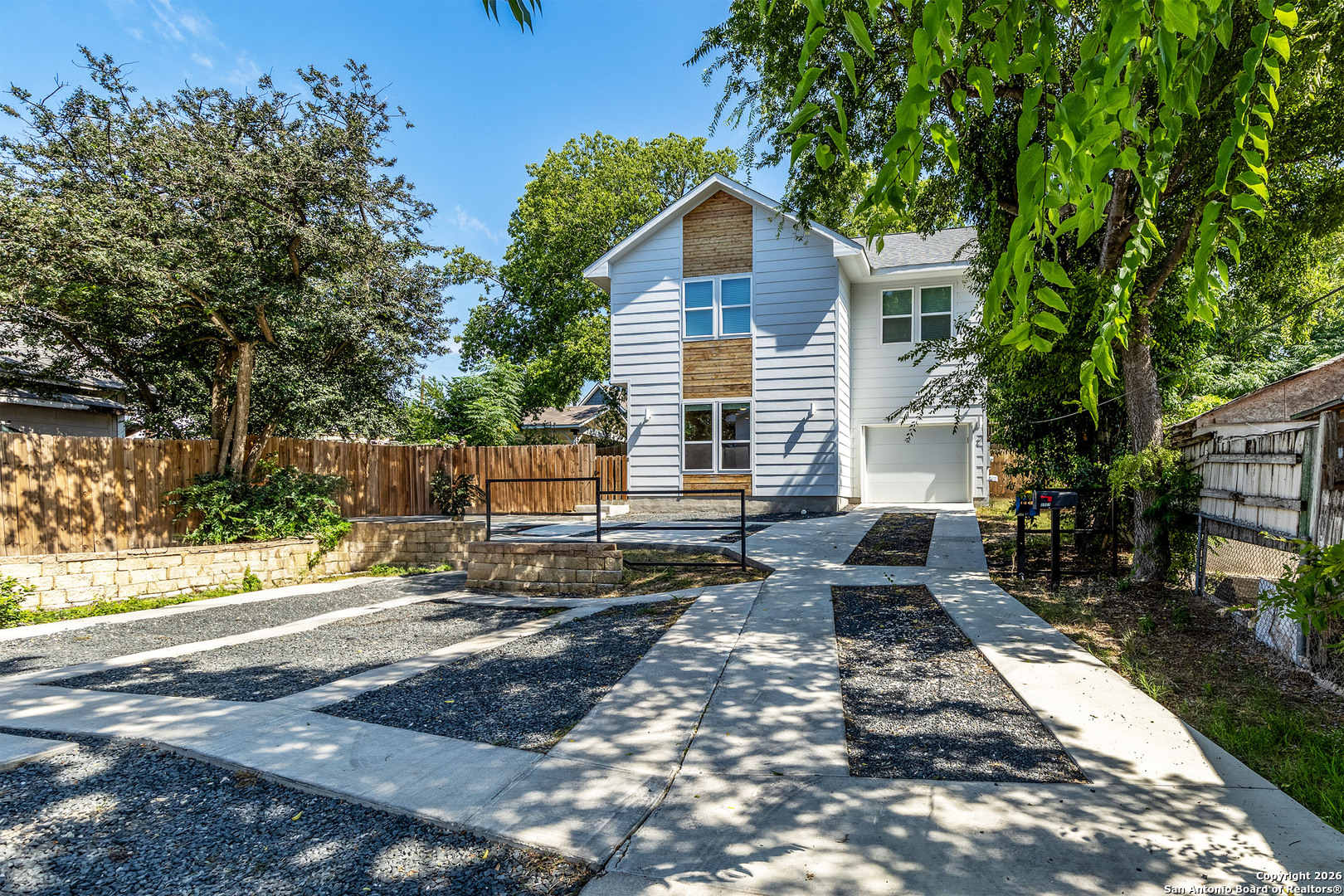 2507 E Commerce 2 San Antonio TX 78203