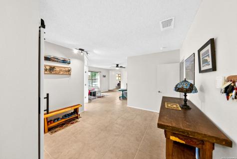 7058 Autumn Park San Antonio TX 78249