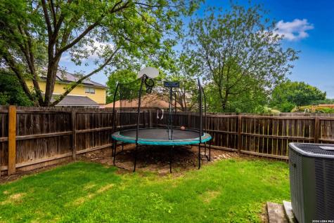 7058 Autumn Park San Antonio TX 78249