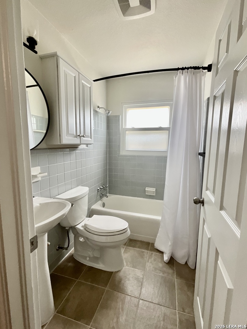 107 Shropshire Drive San Antonio TX 78217