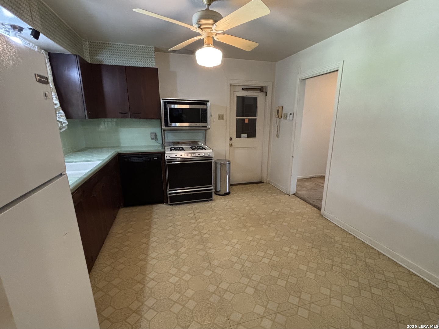 130 Locknere Lane San Antonio TX 78213