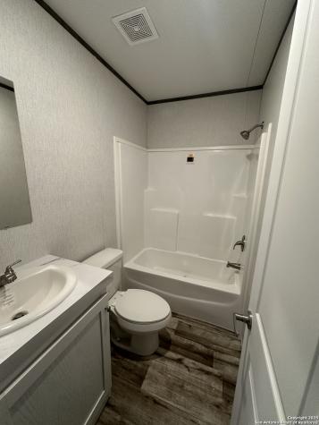 19 Green Meadows Knippa TX 78870