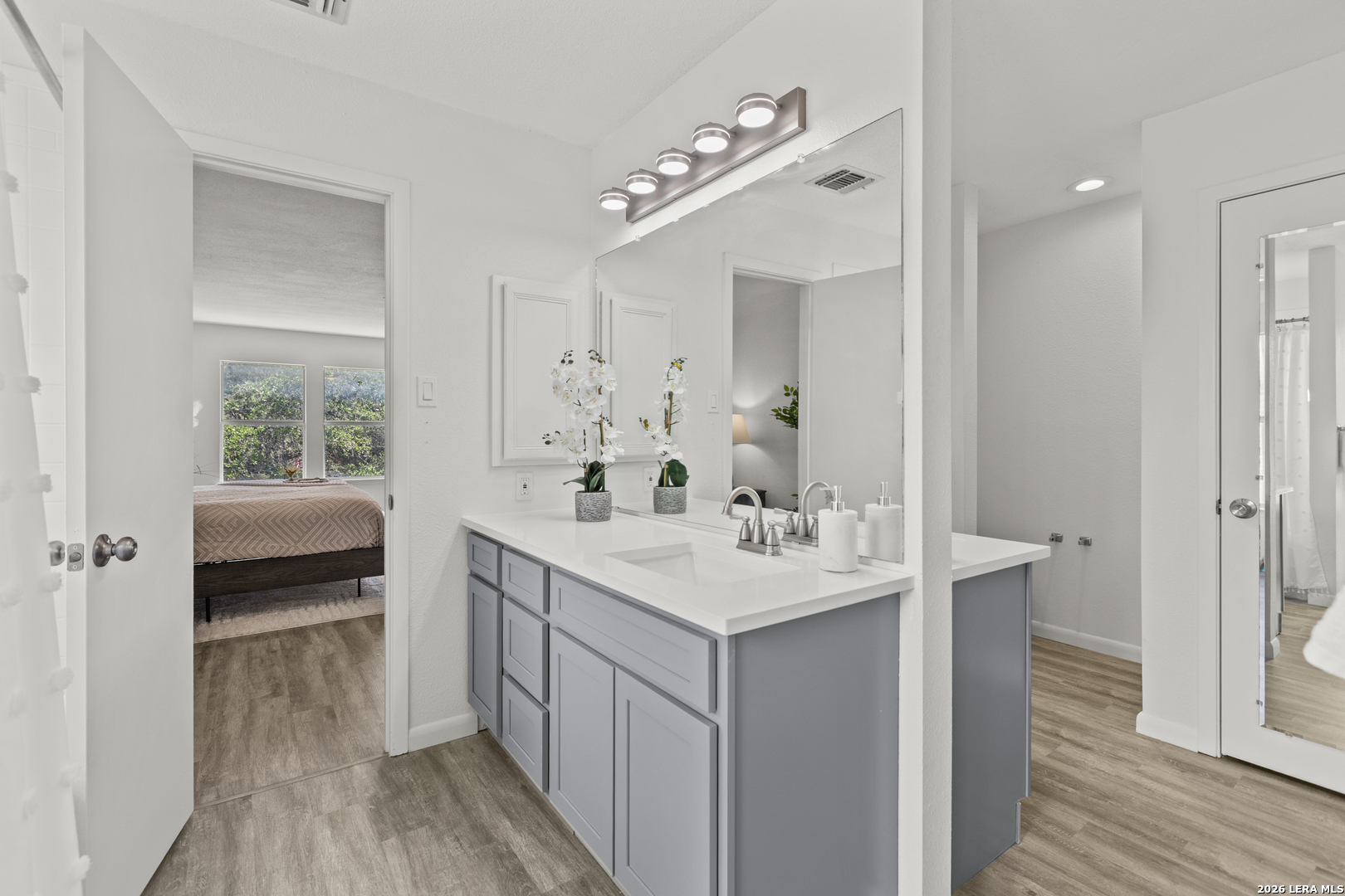 1923 Town Oak Drive San Antonio TX 78232