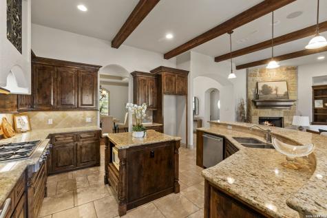 8518 Wild Trace Garden Ridge TX 78266