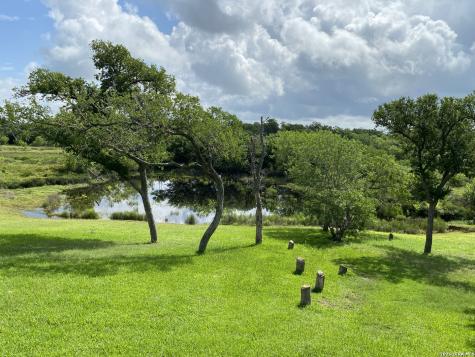 289 Mission River Oaks Road Woodsboro TX 78393