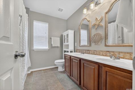 25019 Catalan Cliff San Antonio TX 78261