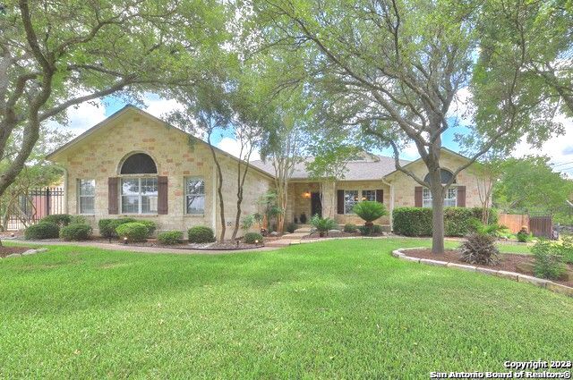 106 Spacious Sky San Antonio TX 78260