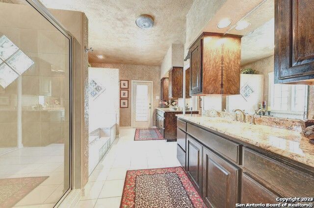 106 Spacious Sky San Antonio TX 78260
