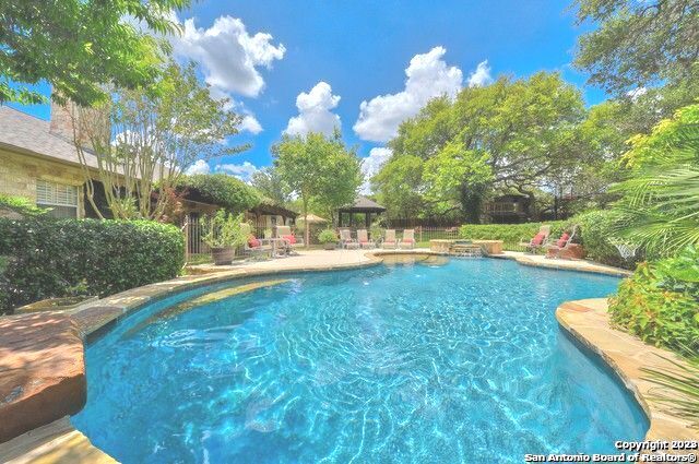 106 Spacious Sky San Antonio TX 78260