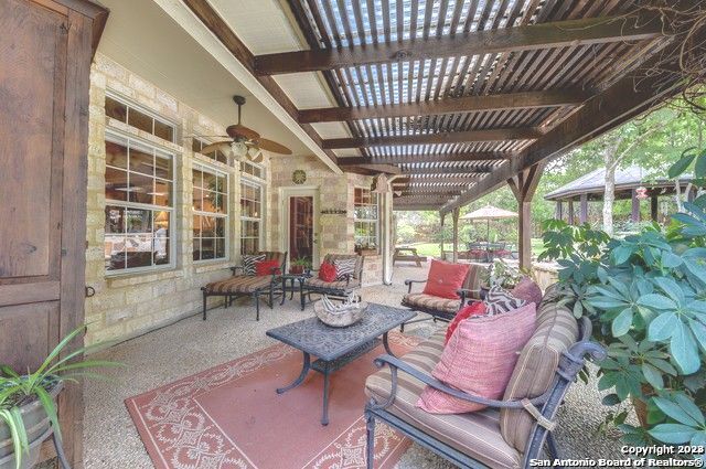 106 Spacious Sky San Antonio TX 78260