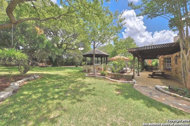 106 Spacious Sky San Antonio TX 78260