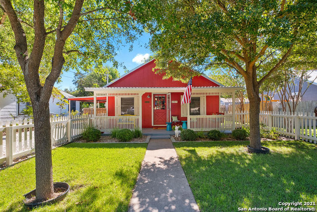 207 W San Antonio Avenue Boerne TX 78006