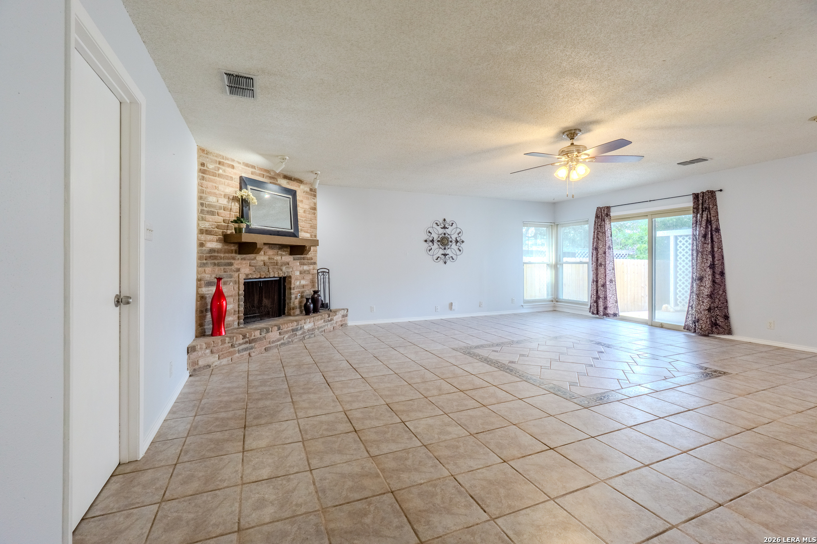 8426 Oak Post Street San Antonio TX 78251