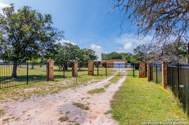 131 Siebenicher Road Boerne TX 78006