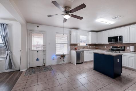 938 Magnolia Summit San Antonio TX 78251