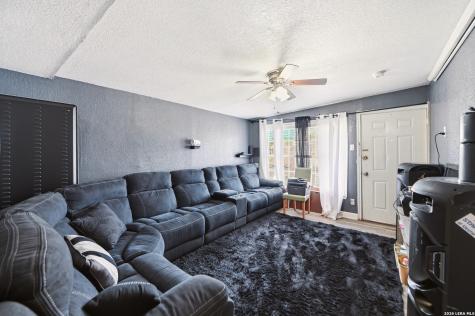 1050 Kendalia Avenue San Antonio TX 78221