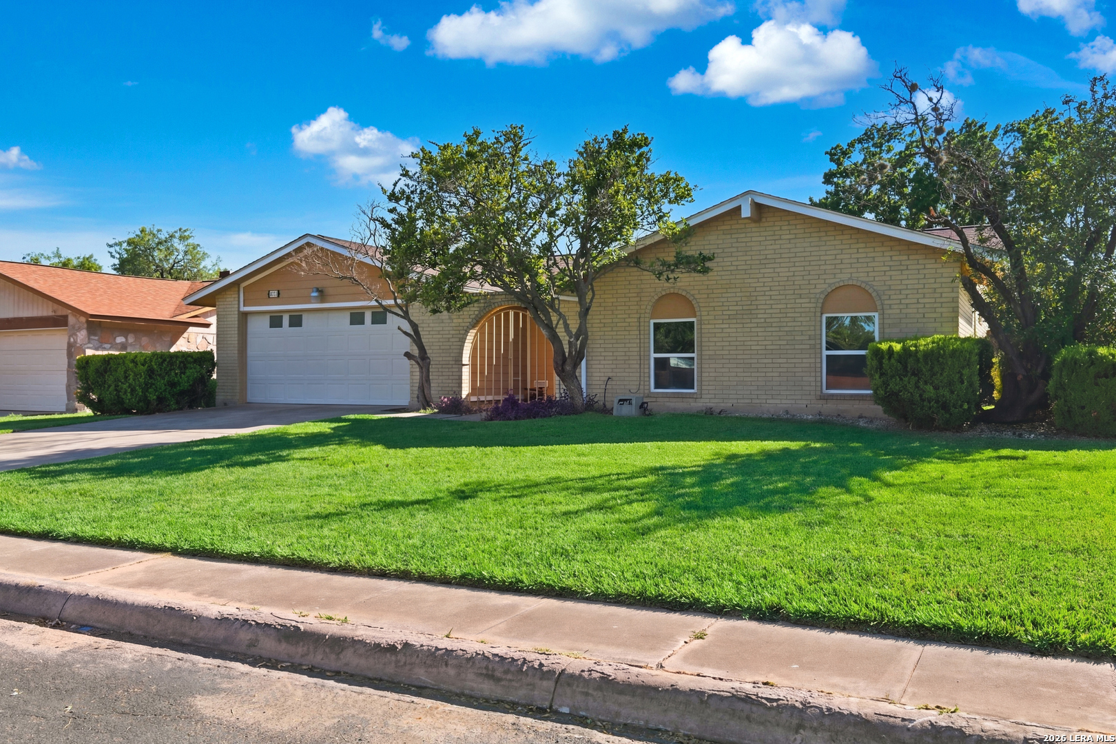 8371 Bent Waters San Antonio TX 78239