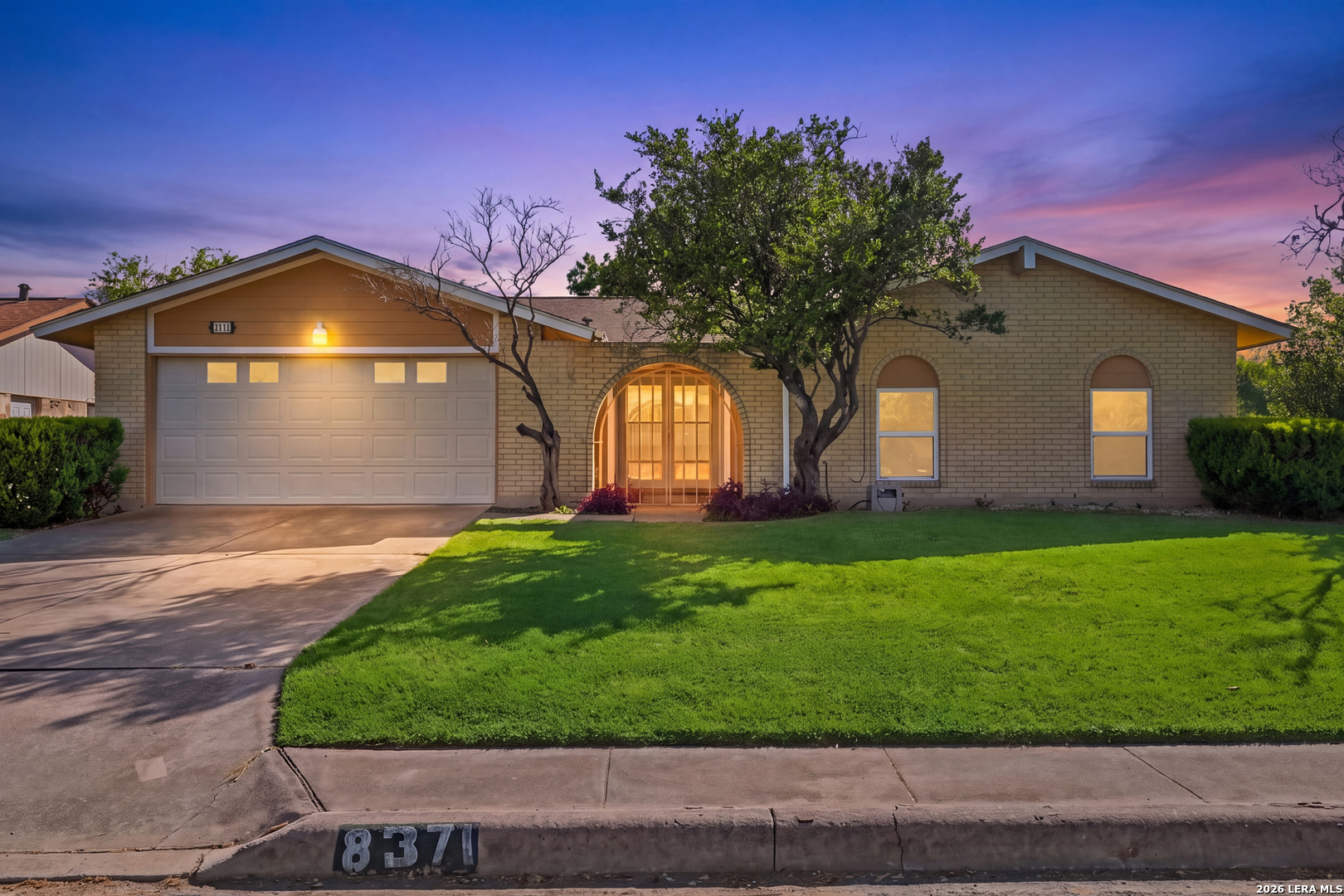 8371 Bent Waters San Antonio TX 78239
