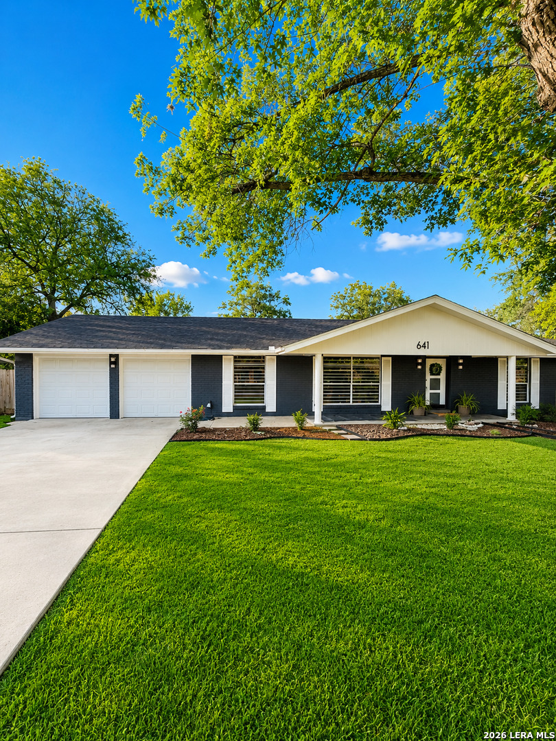 641 Richfield Drive Windcrest TX 78239