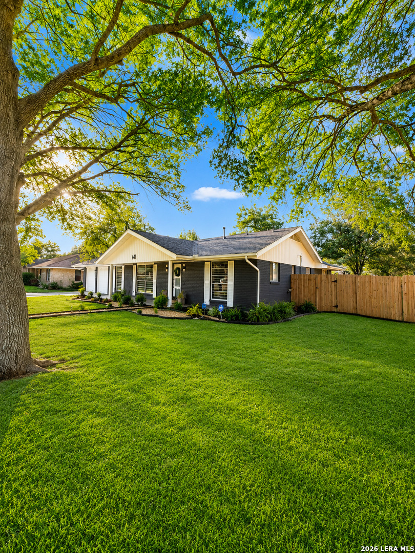 641 Richfield Drive Windcrest TX 78239
