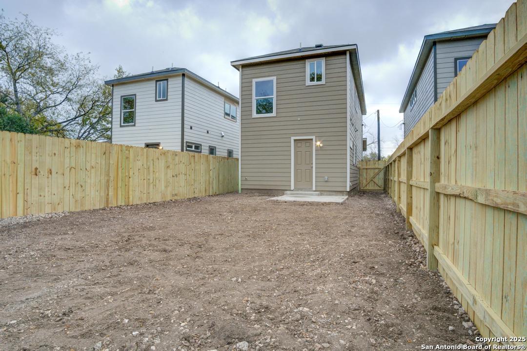 121 Lawton Street San Antonio TX 78237