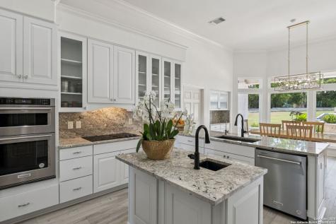16 Highgate Drive San Antonio TX 78257