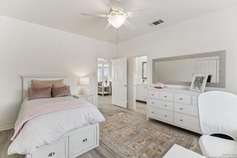 16 Highgate Drive San Antonio TX 78257