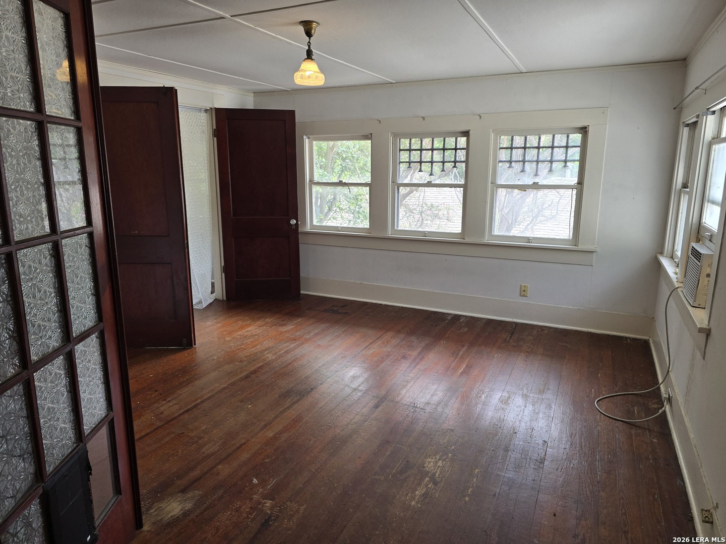 927 W Huisache San Antonio TX 78201
