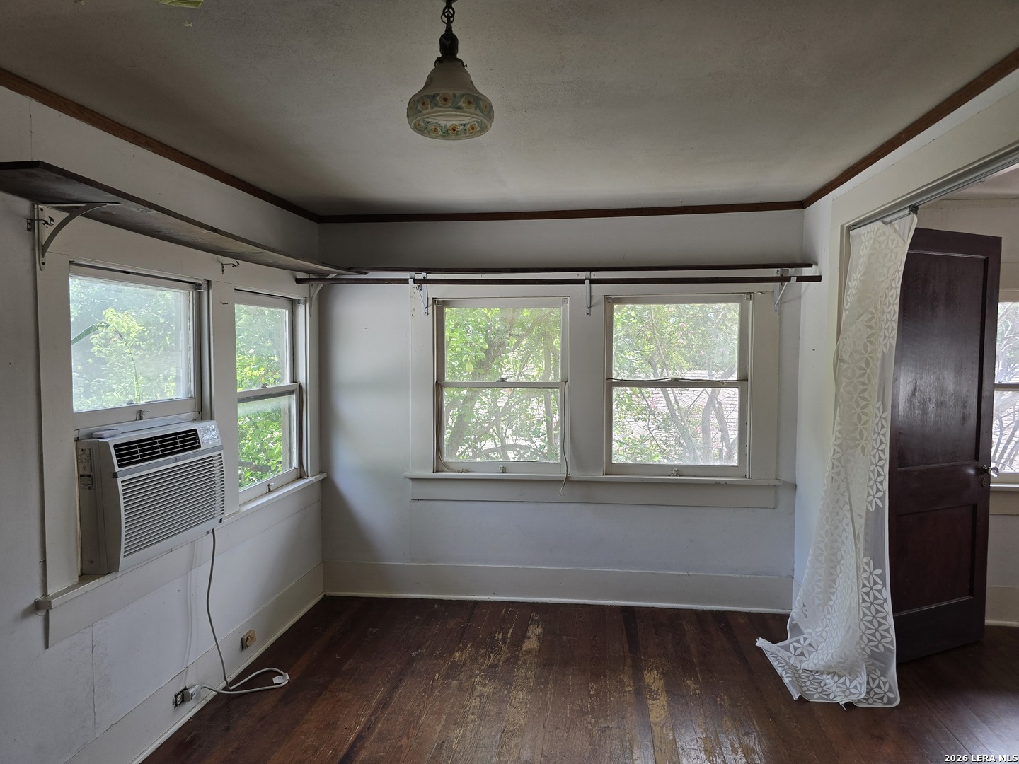 927 W Huisache San Antonio TX 78201