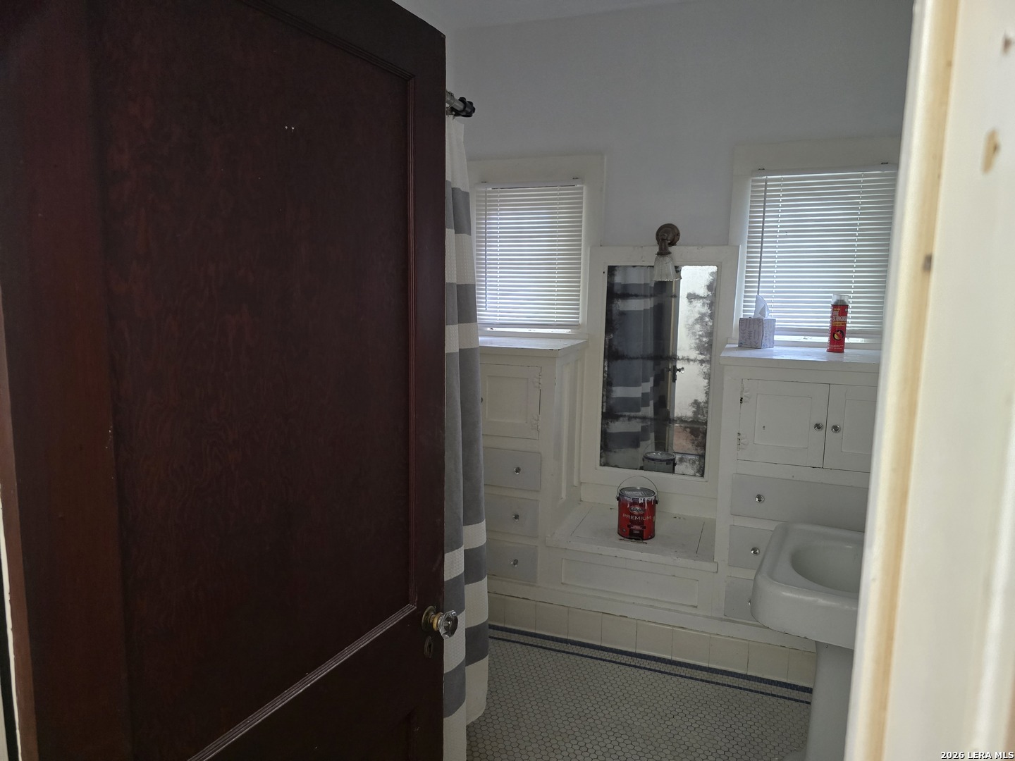 927 W Huisache San Antonio TX 78201
