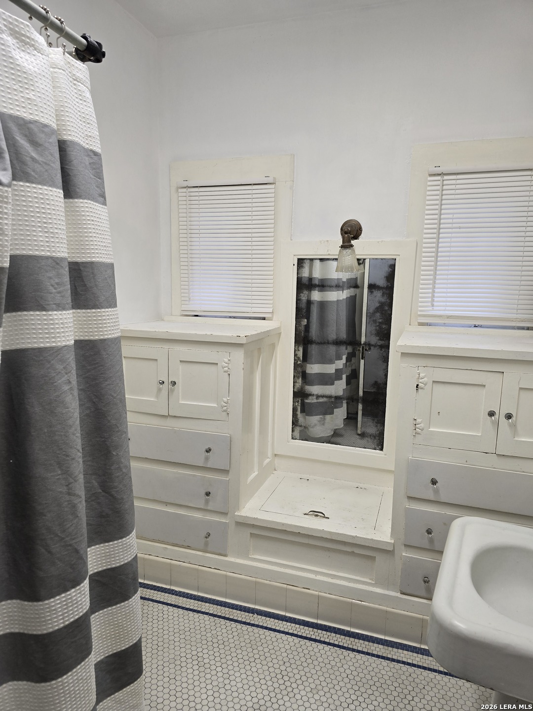 927 W Huisache San Antonio TX 78201