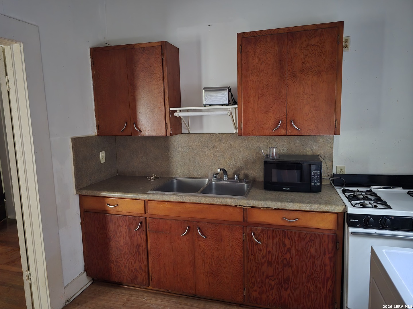 927 W Huisache San Antonio TX 78201