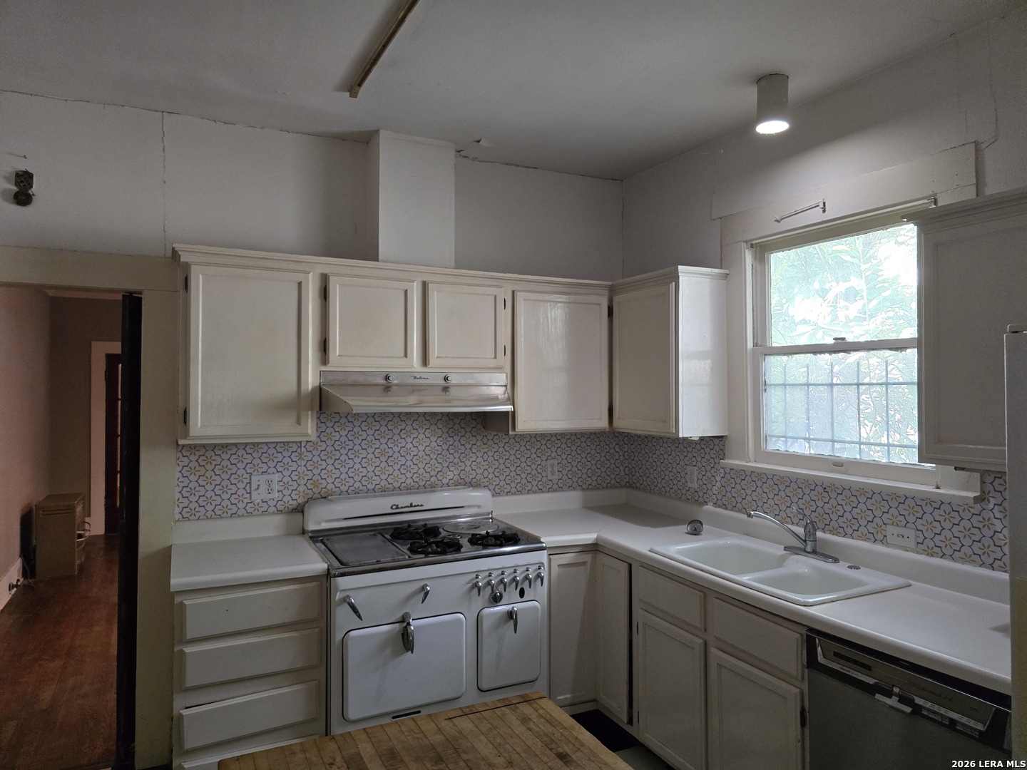 927 W Huisache San Antonio TX 78201