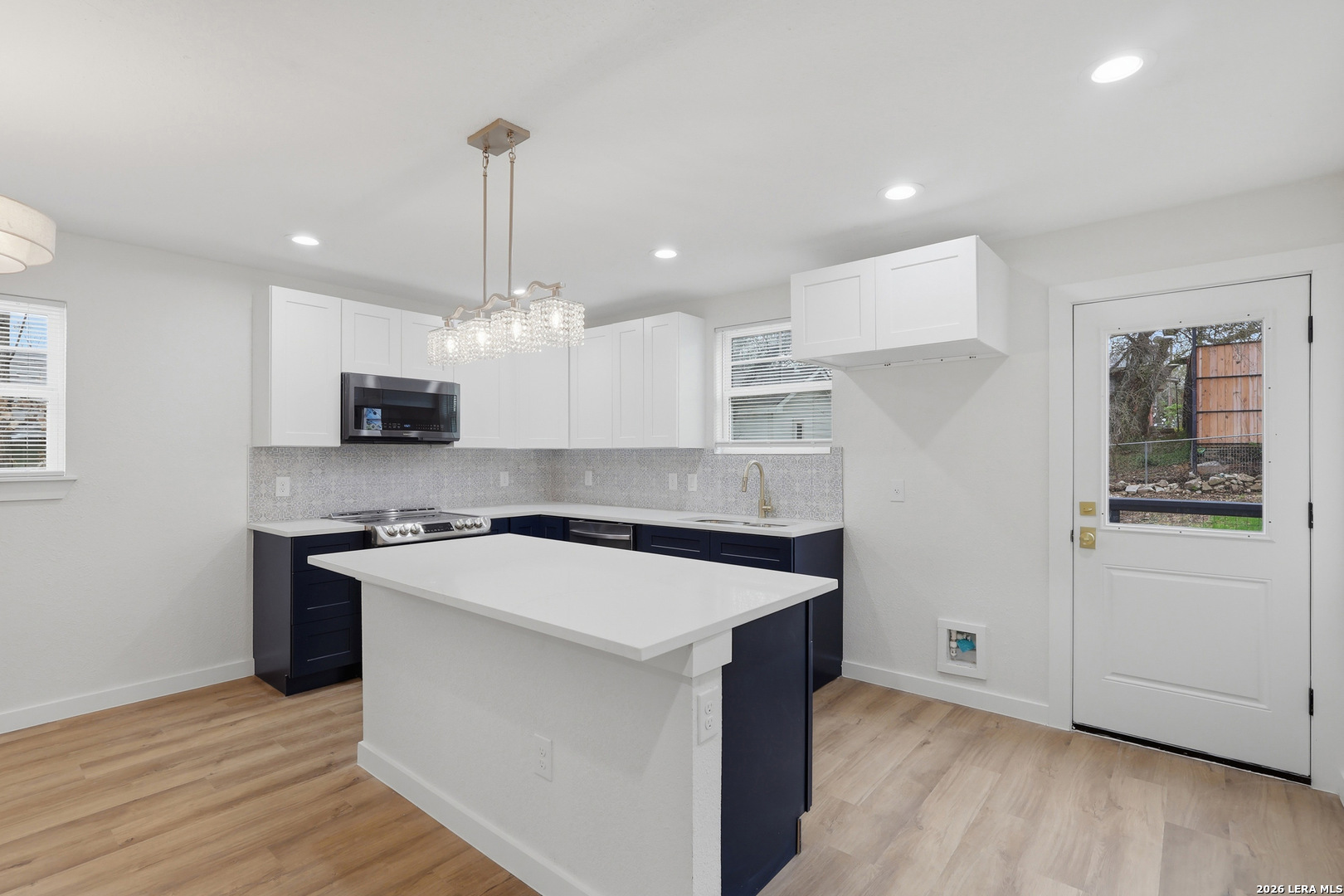 1422 Kayton San Antonio TX 78210