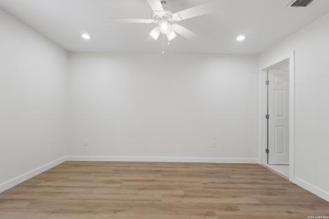 1422 Kayton San Antonio TX 78210