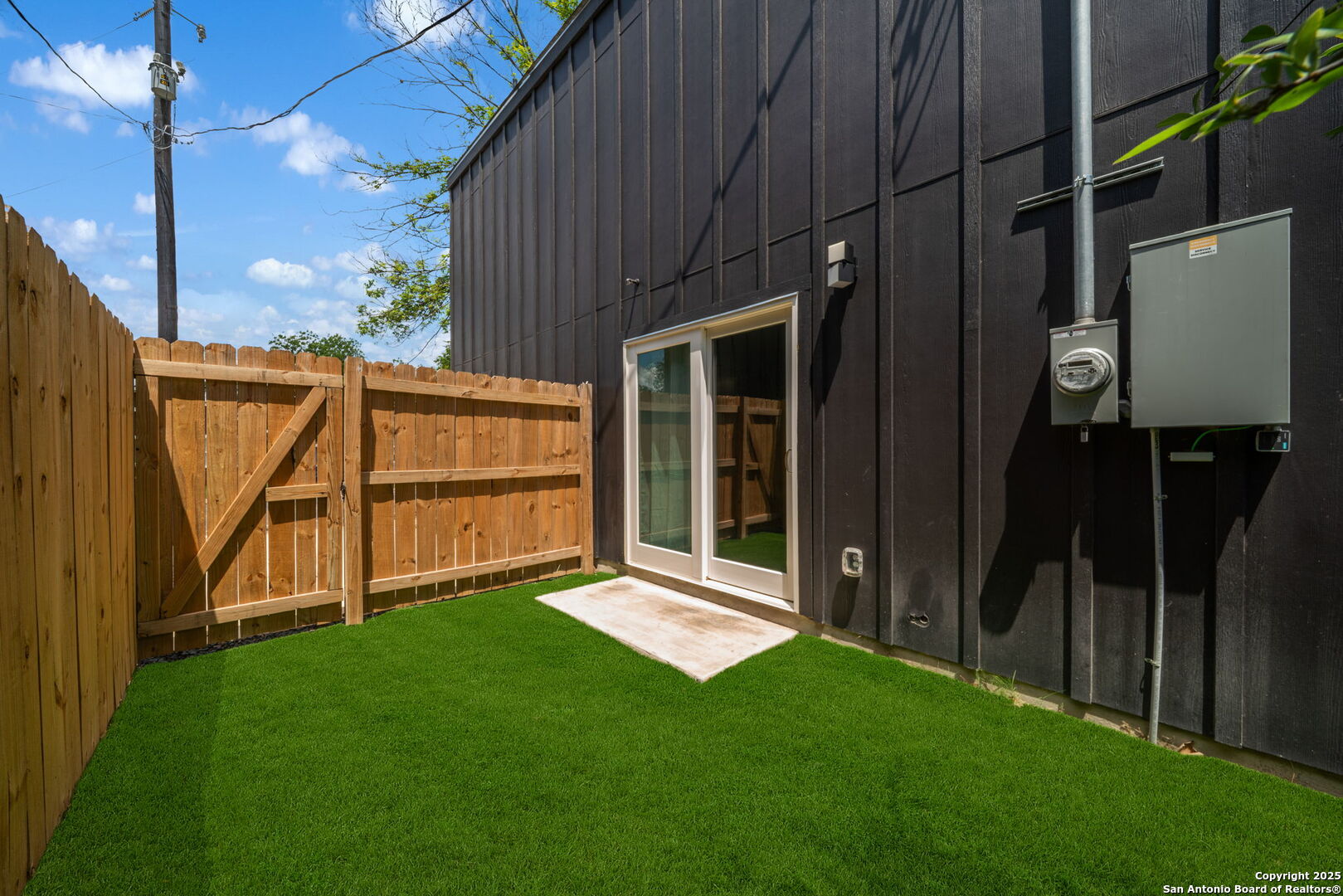 1104 S Gevers Street San Antonio TX 78203