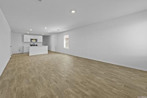 16035 Mahogany Way Elmendorf TX 78112