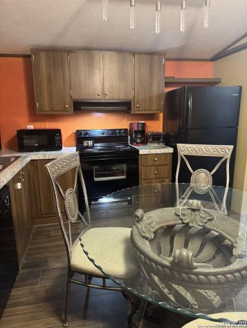 4223 Waterwood Pass Elmendorf TX 78112