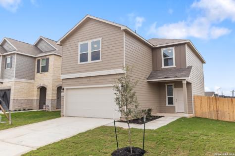 5006 Kayak Cove Elmendorf TX 78112