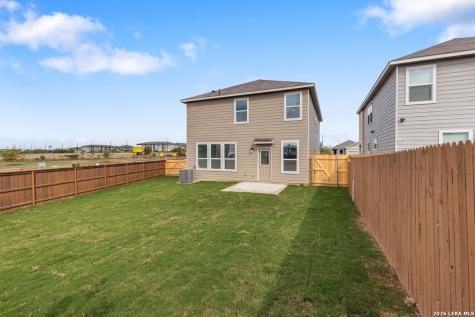5006 Kayak Cove Elmendorf TX 78112