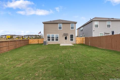 5006 Kayak Cove Elmendorf TX 78112