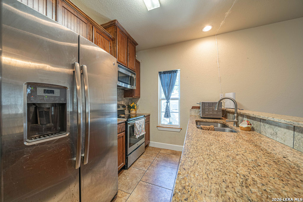 3024 Fallbrook Manor Bulverde TX 78163