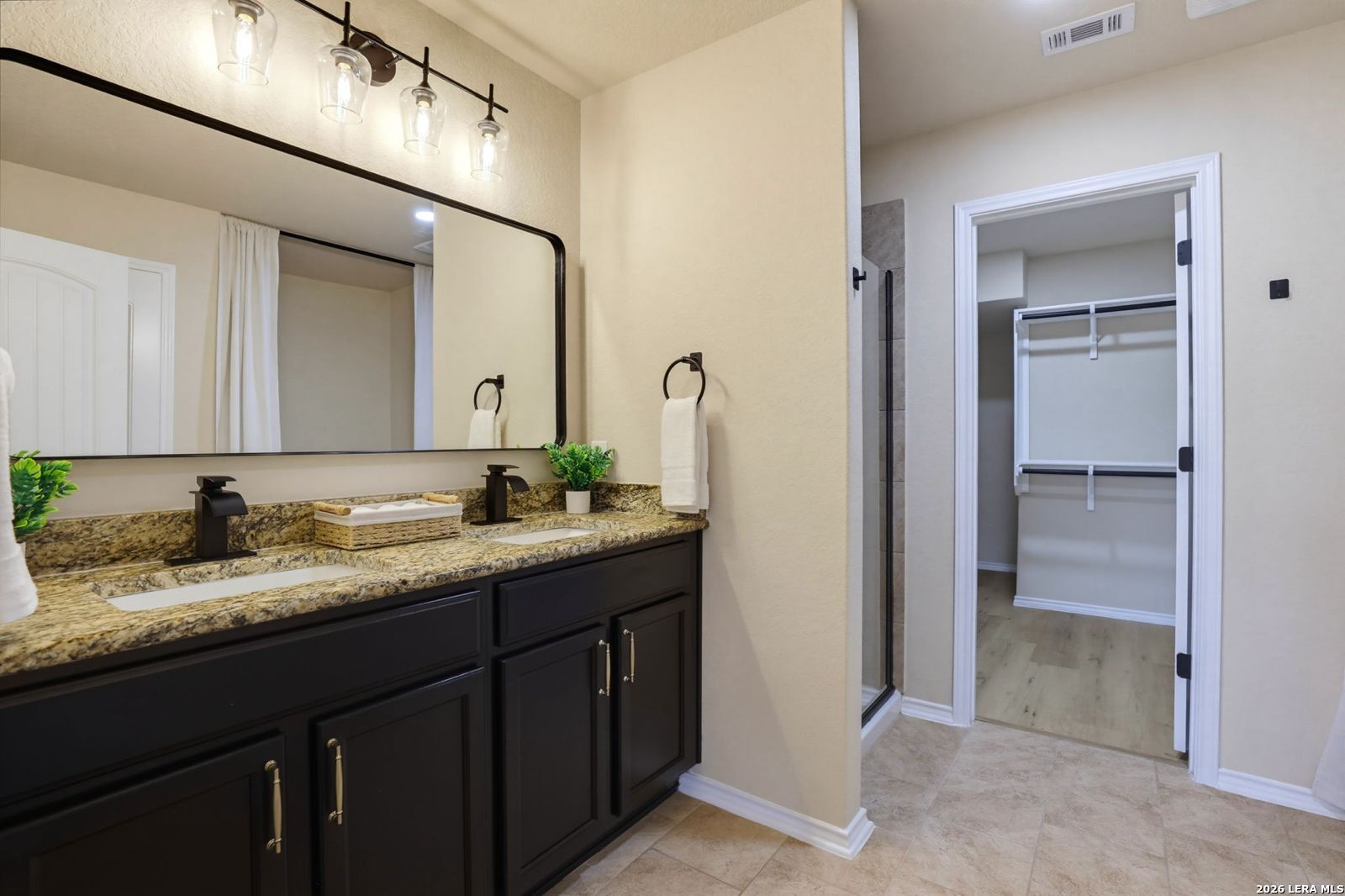 11715 Verdis Valley San Antonio TX 78245