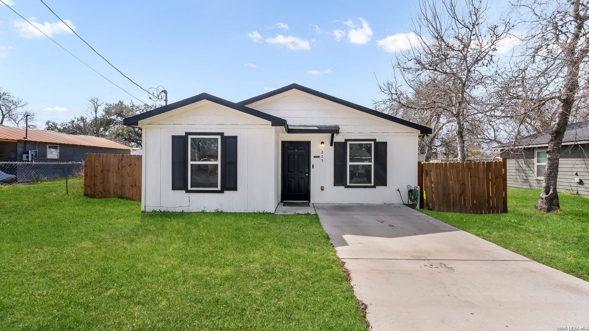 225 Virginia Pleasanton TX 78064