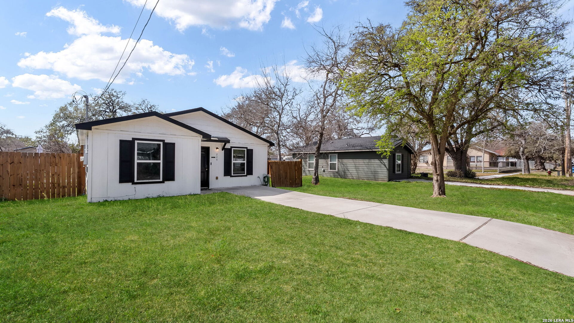 225 Virginia Pleasanton TX 78064