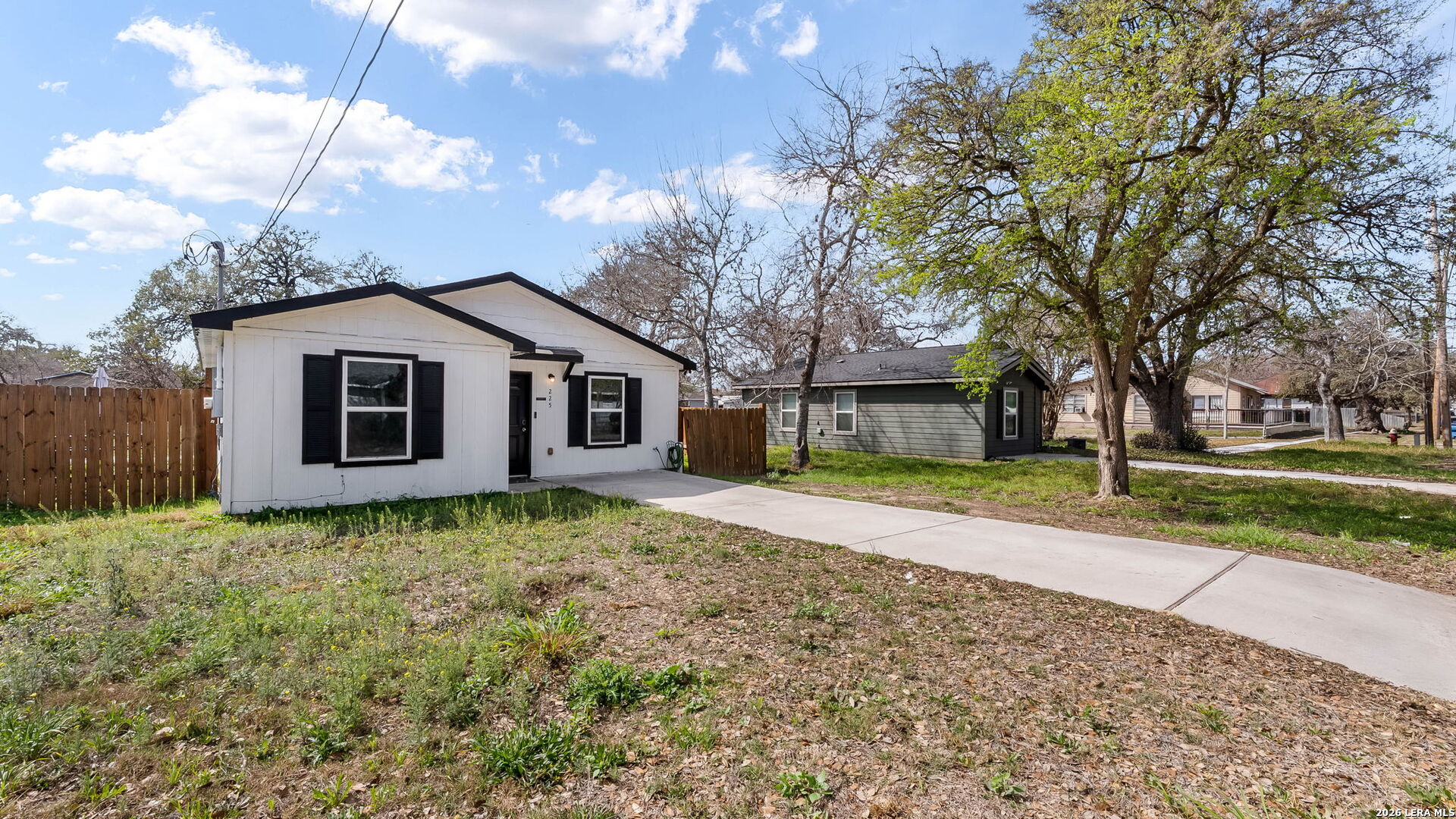225 Virginia Pleasanton TX 78064