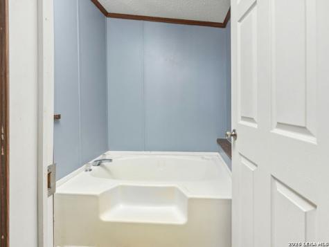 135 Savannah Ridge Von Ormy TX 78073