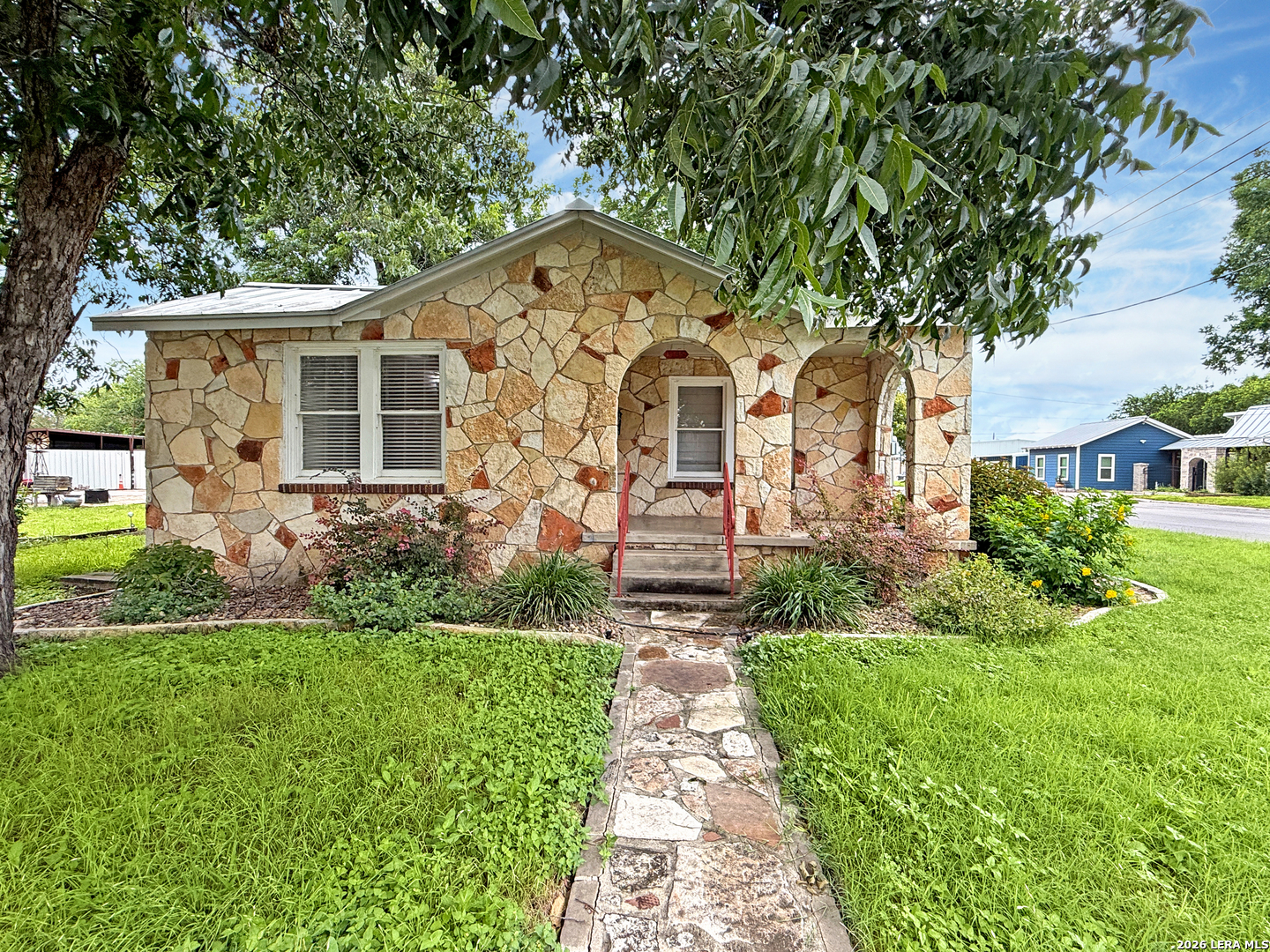 1195 W Coll Street New Braunfels TX 78130