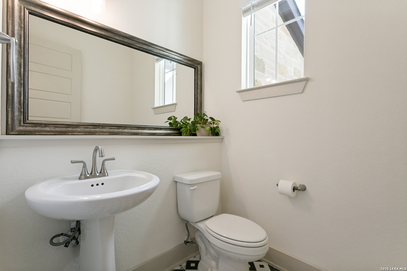 301 Vamanos Boerne TX 78006
