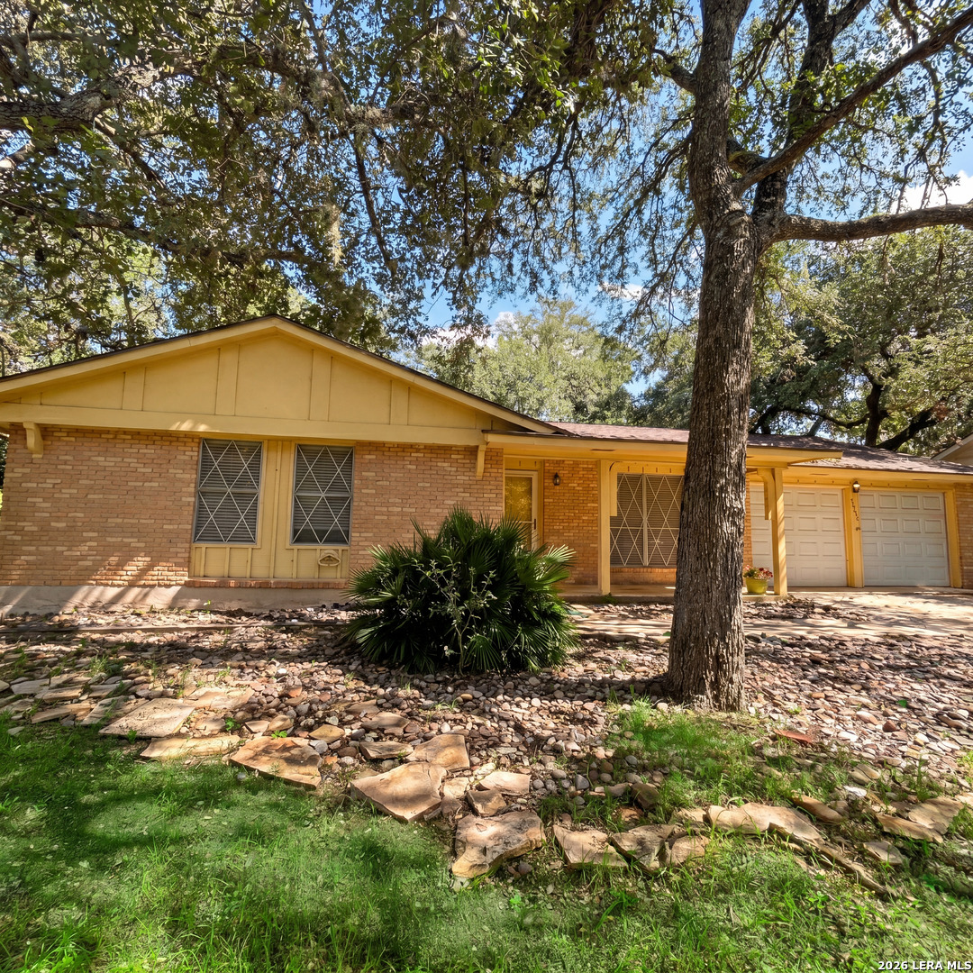 1255 Cibolo Trail Universal City TX 78148